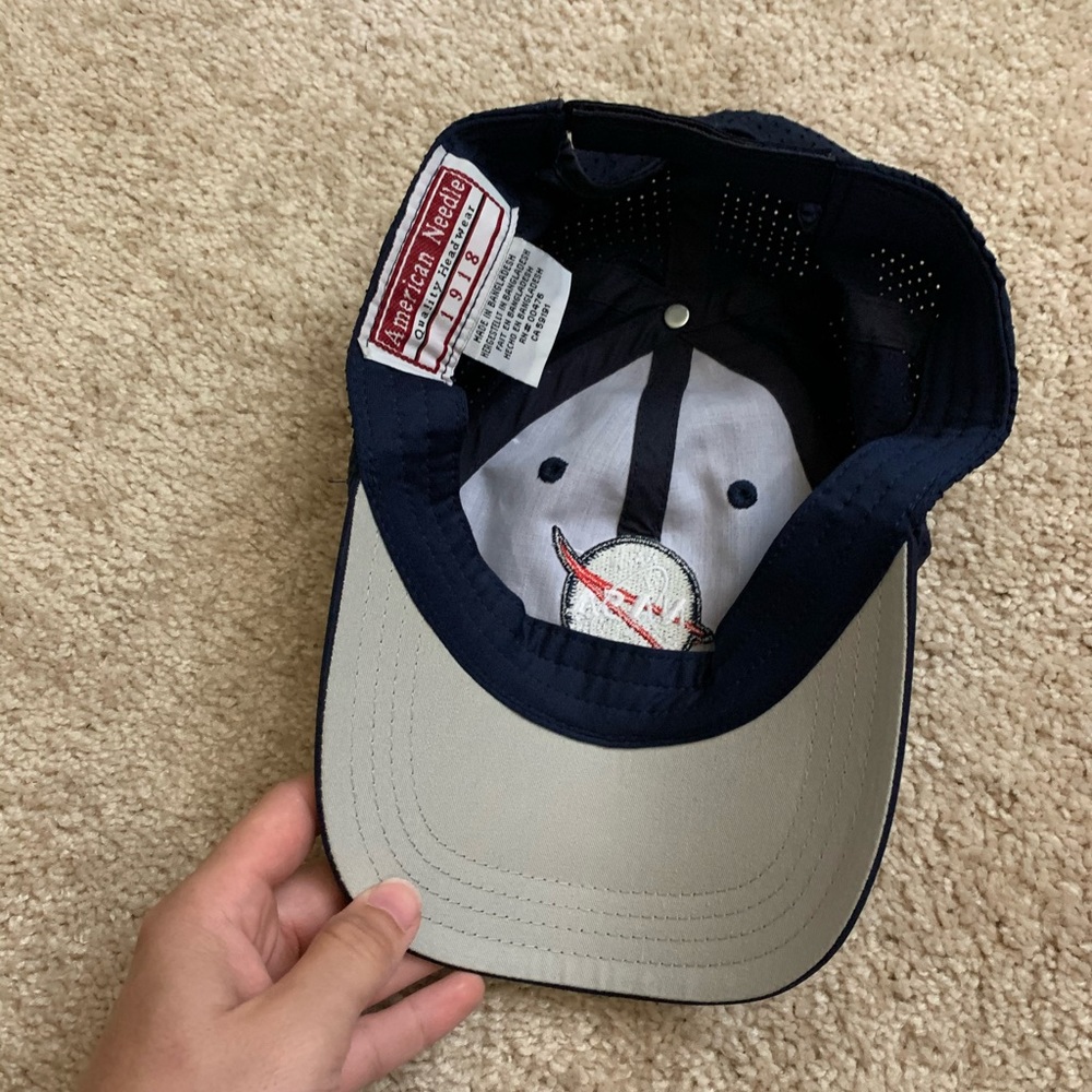 NASA hat - Picture 3 of 3